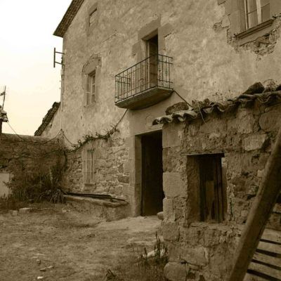 Fachada historica de Casa Rural la Torra de Ribelles antes de la reforma